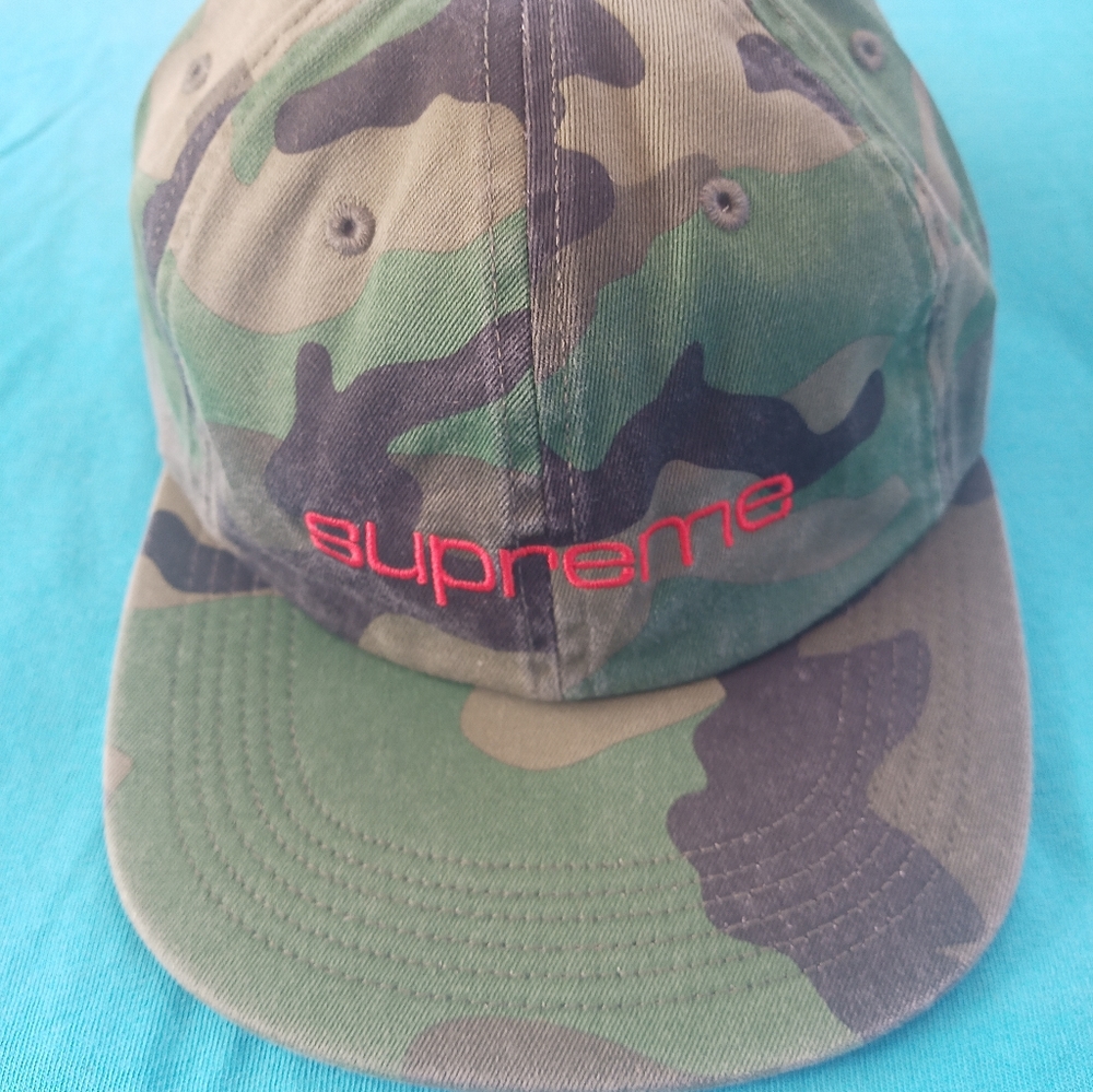 Supreme camo hat brand new